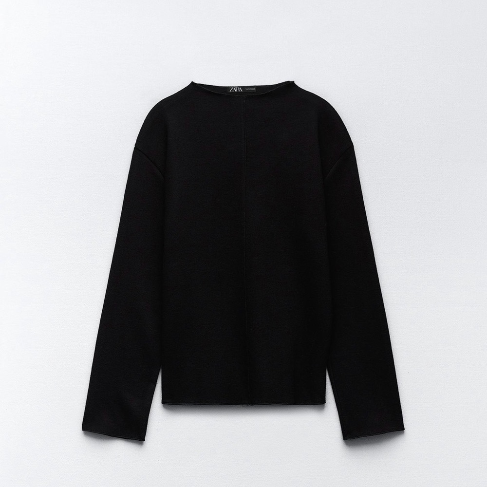 Zara Women's Classic Black Crew Neck Sweater
